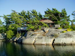 Minnehaha Island - Country homes for sale and luxury real estate including horse farms and property in the Caledon and King City areas near Toronto